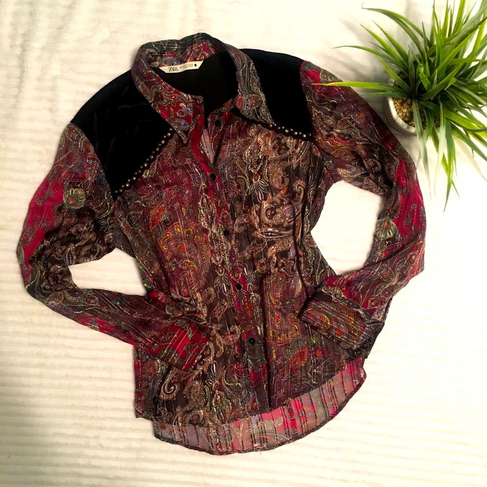Zara sheer paisley button up😱🌺